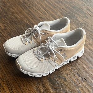 On Running Women's Cloudswift Athletic Shoes in Light Beige/White